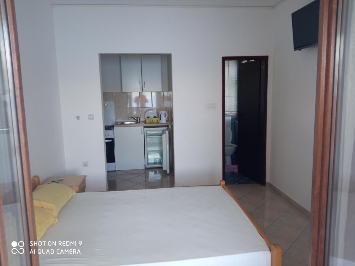 Apartments Petrovic Tivat Bagian luar foto