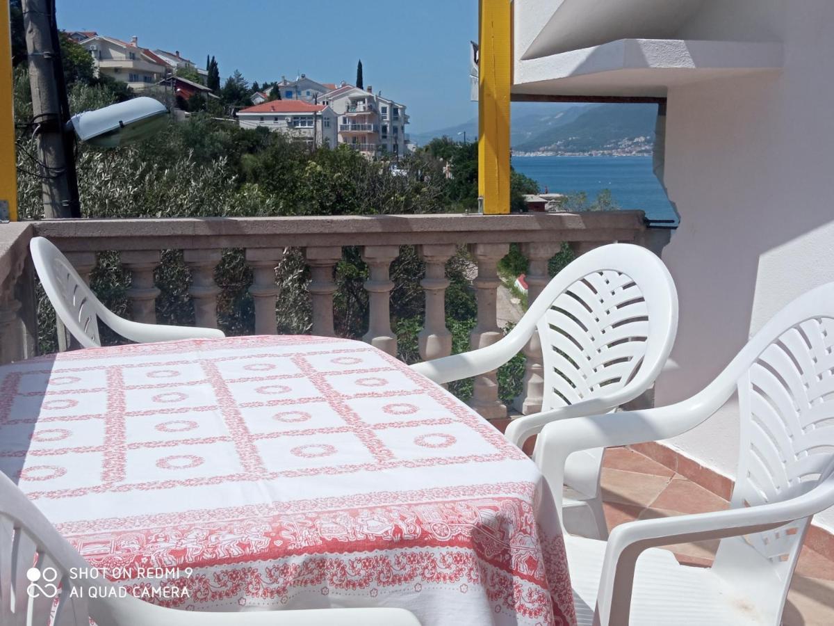 Apartments Petrovic Tivat Bagian luar foto