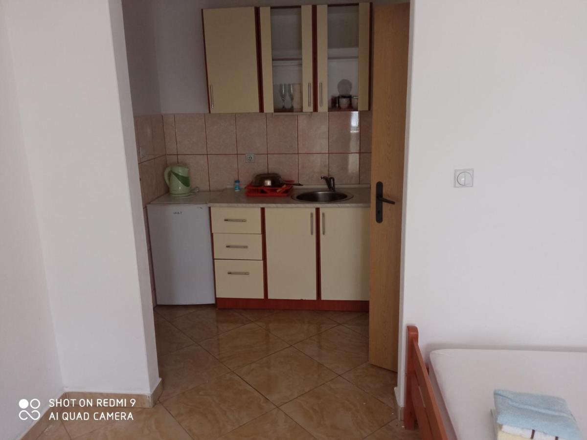 Apartments Petrovic Tivat Bagian luar foto