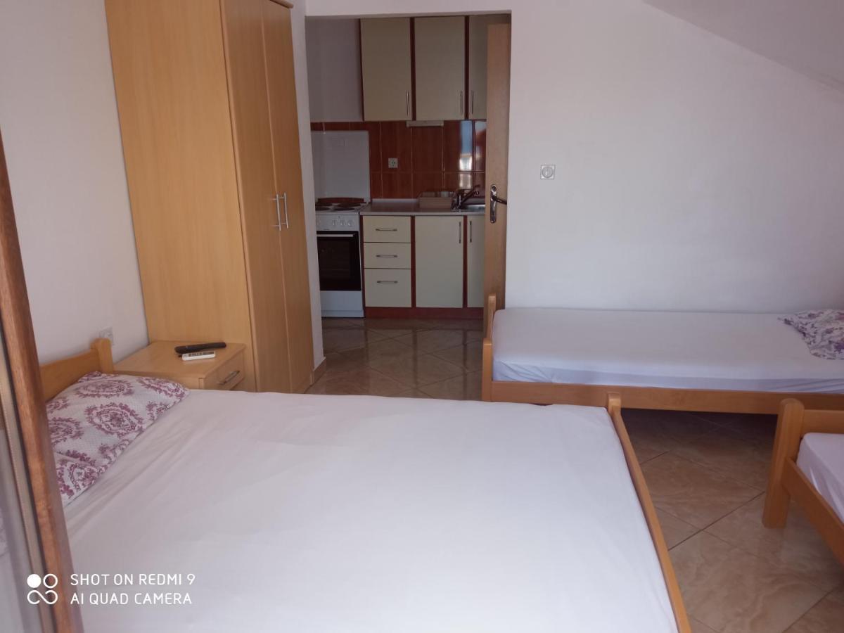 Apartments Petrovic Tivat Bagian luar foto