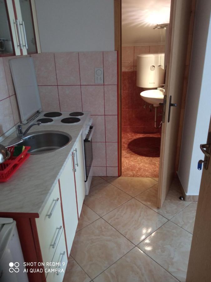 Apartments Petrovic Tivat Bagian luar foto