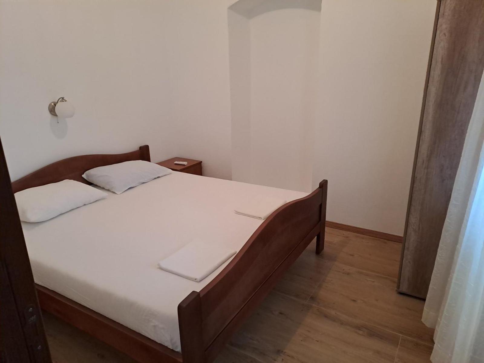 Apartments Petrovic Tivat Bagian luar foto