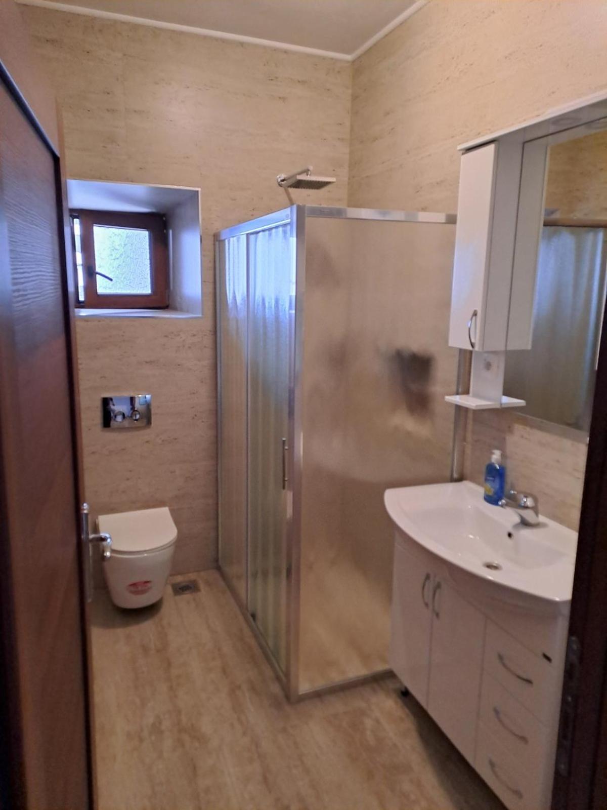 Apartments Petrovic Tivat Bagian luar foto